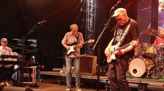 Auch ein Dauergast beim „Finki“: Star-Bassist Helmut Hattler mit Kraan.