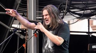 Ex-Genesis-Sänger Ray Wilson trat mit großer Band auf.