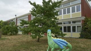 Verzeichnet steigende Schülerzahlen: die Nibelungenschule in Hofheim. Im September werden 61 Erstklässler eingeschult.