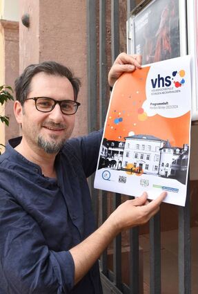 Der Leiter der VHS Edingen-Neckarhausen, Hermann Ungerer-Henriquez, hat auch für das neue Semester wieder ein umfangreiches Programm mit einigen Neuerungen zusammengestellt.