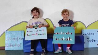 Die Kinder der Schulkindbetreuung Nordheim/Wattenheim haben auch bunte Infotafeln gestaltet.