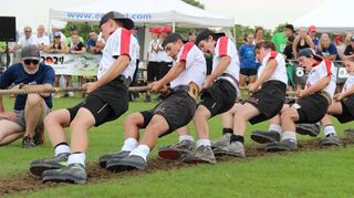 Die Mannschaft Stans-Oberdorf 1 dominierte bis zum Finale ihre Züge. Dann musste sich das Team der Konkurrenz Ebersecken 1 geschlagen geben. Links im Hintergrund Trainer Armin Burch.