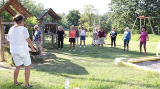 Das Qi Gong-Special am Anglersee unter der Leitung von Beate Rahn (l.) war auch in diesem Jahr wieder gut besucht.
