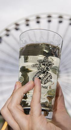 Der halbe Liter Weinschorle kostet beim diesjährigen Wurstmarkt 5,50 Euro.