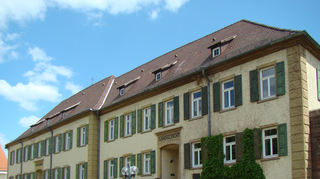 Das ehemalige Franziskanerkloster in Mosbach beherbergt das Amtsgericht und das übergeordnete Landgericht. Auch das Arbeitsgericht Mannheim führt dort Verhandlungen.