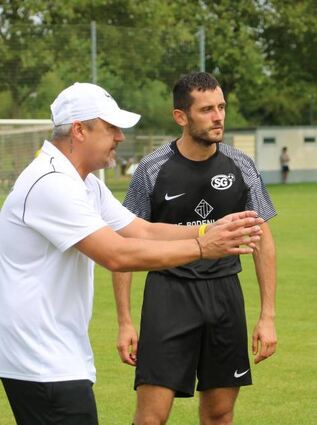 Coach Claudio Poleti hatte vor dem Spiel Gesprächsbedarf.