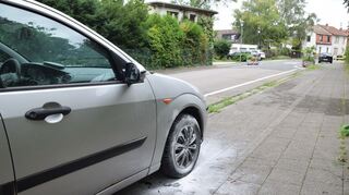 Gleich drei Autos haben in der Nacht auf Samstag in Edingen-Neckarhausen gebrannt.