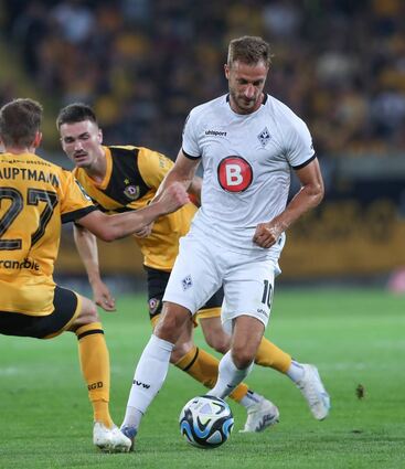 Beim Spiel in Dresden saß SVW-Mittelstürmer Pascal Sohm zunächst nur auf der Bank.