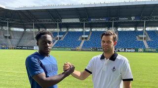 Jugendspieler Kennedy Okpala hat einen Profivertrag beim SV Waldhof unterschrieben