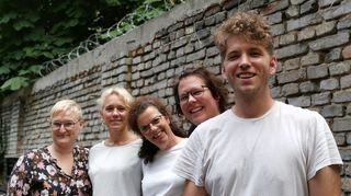 Bei den Jonas Sisters unter der Leitung von Jonas Birthelmer gibt es keine feste Zuteilung der Stimmen. Die Sängerinnen wechseln durch.