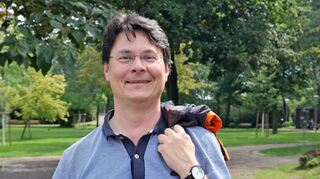 Hat in der Gemeinderatsfraktion der Grünen den Platz von Deniz Gedik übernommen: Patric Liebscher, hier im Lanzpark auf dem Lindenhof.