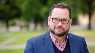 Alexander Bonde pendelt heute zwischen Osnabrück, dem Schwarzwald – wo seine Familie lebt – und Berlin.