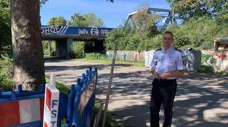 Bei einigen Heimspielen werden hier mobile Absperrungen aufgestellt. Dirk Herzbach empfiehlt Radfahrern und Fußgängern dann den Weg am Neckar.