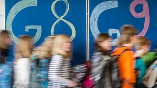 Eine Rückkehr zum neunjährigen Gymnasium wünschen sich viele. Aber auf dem Weg dorthin gibt es viele Hürden.