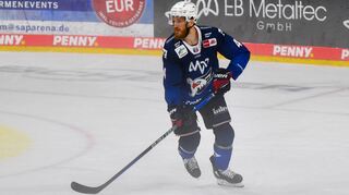 Schoss in Tampere das einzige Tor für Mannheim: Adler-Verteidiger Korbinian Holzer.