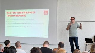 Der Mannheimer IG-Metall-Chef Thomas Hahl bei der Auftaktveranstaltung im Gewerkschaftshaus.