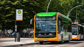 Die RNV hat große Schwierigkeiten, vor allem im Busbereich geeignete Fahrer zu finden.