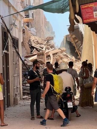 Trümmer in den Gassen der Altstadt von Marrakesch.