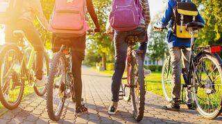 Immer mehr Kinder haben inzwischen auch Schwierigkeiten beim Fahrradfahren.