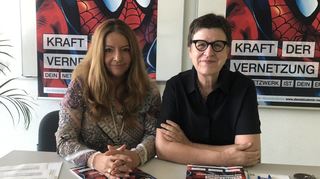 Stolz auf das neue Programm: Pressesprecherin Frauke Kühnl (l.) und Abendakademie-Chefin Susanne Deß.