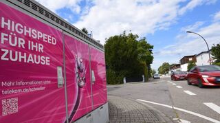 Die Telekom wirbt in Ilvesheim für schnelles Internet, bietet aber aktuell keine Glasfaseranschlüsse an.