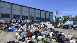 In der Abfallentsorgungsanlage in Heidelberg-Wieblingen wird nicht nur Plastikmüll (Bild) fürs Recycling vorbereitet, sondern auch Kompost aus organischen Abfällen gemacht. Künftig soll auch Gas aus dem Inhalt der Biotonne gewonnen werden.