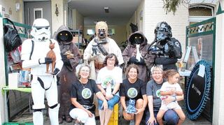 Der Star Wars Kostümclub unterstützt Katzen in Not.