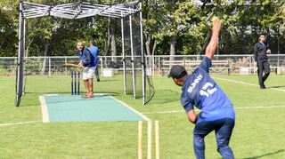 Der ESV Ludwigshafen bieten seit kurzem die Sportart Cricket an. Bisher gibt es nur ein Herrenteam, eine Damen- und Jugendmannschaft sollen folgen.
