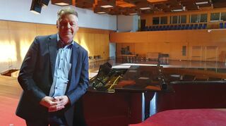 Rùnar Emilsson, Leiter der Städtischen Musikschule Viernheim, lädt zum neuen Semester ein.