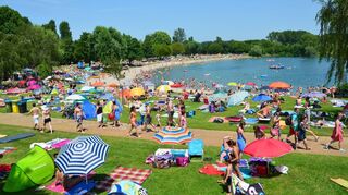 Am Badesee in Heddesheim herrscht an heißen Tagen besonders großer Andrang.