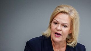 Bundesinnenministerin Nancy Faeser (SPD) blickt auf eine lange politische Karriere in Hessen zurück.