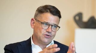 Ministerpräsident Boris Rhein (CDU) kann auf gute Wahlprognosen für seine Partei schauen.