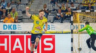 Wieder zappelt der Ball im Netz: Vor allem vor der Pause trumpfte Löwen-Kapitän Patrick Groetzki auf.