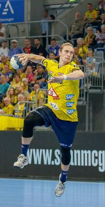 Mittelmann Juri Knorr musste schon sehr früh aufs Feld und riss die Begegnung danach an sich.