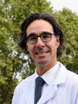 Professor Dr. Michael Platten, Chef-Neurologe der Universitätsmedizin Mannheim (UMM), warnt vor Missbrauch von Lachgas.