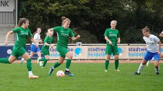 Luisa Weber, Denise Stricklan, Anna Becker und die Fußballerinnen des TSV Amicitia sind im Pokalwettbewerb eine Runde weiter gekommen.