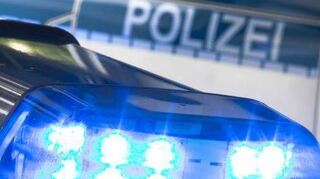 Eine Mordkommission ermittelt, Taucher fanden die Leiche im Kanal.