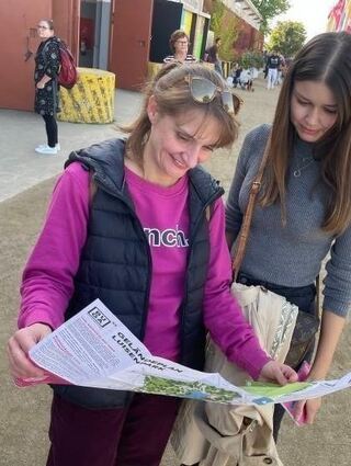 Letzter Tag, erster Buga-Besuch: Clara Hohlfelder (r.) und Valerie Aulebach