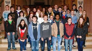 <p>Die Bibliser Firmlinge stellen sich der Gemeinde vor.</p>