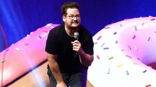Der Hamburger Comedian Chris Tall begeistert in der SAP Arena sein Publikum mit seiner frech-frivolen Art.