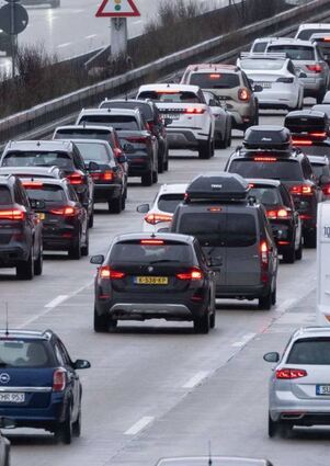 Im Verkehrssektor sind die Emissionen im Jahresvergleich gestiegen.