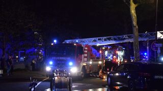 In Dossenheim hat sich am Freitagabend eine Explosion ereignet, auch ein kleines Feuer brach aus. Die Feuerwehr musste ausrücken.