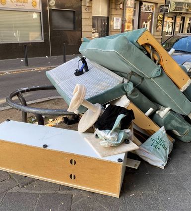 Kinobesitzer beschweren sich über illegal abgelegten Müll in der westlichen Innenstadt.
