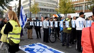 Die Deutsch-Israelische Gesellschaft hatte zu einer Veranstaltung auf dem Paradeplatz eingeladen. Hier gab es Informationen zu Israel – und viele Gespräche.