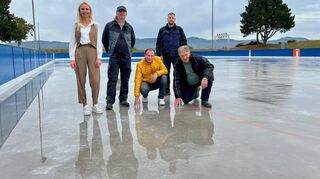 Das neue Team der Eisbahn Heddesheim ist bereit: Nalyan Emin (v.l.), Ivo Herschel, Matthias Heuberger, Steven Krastel und José Alfonso.