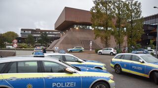 Polizeieinsatz an der Hochschule der Bundesagentur für Arbeit in Mannheim-Neuostheim.