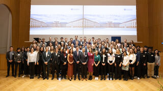 143 an der Universität Studierende werden derzeit gefördert.