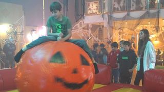 Wilder Ritt beim Kürbis-Rodeo – da standen die Kids Schlange.
