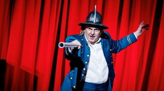 Nationaltheater-Schauspieler Matthias Breitenbach spielt in Mannheim die Titelrolle in "Don Quijote".