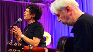 Jutta Glaser Claus und Boesser-Ferrari im Ella &amp; Louis.
